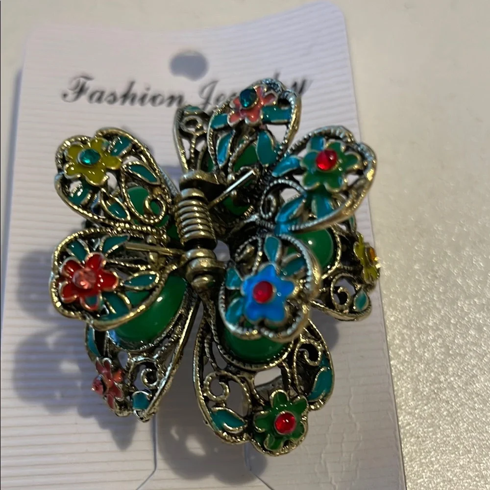 Stunning hair clip